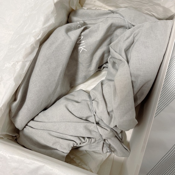 AUTHENTIC Manolo Blahnik Zullin Jewel-cuff Satin Pumps - Picture 5 of 6